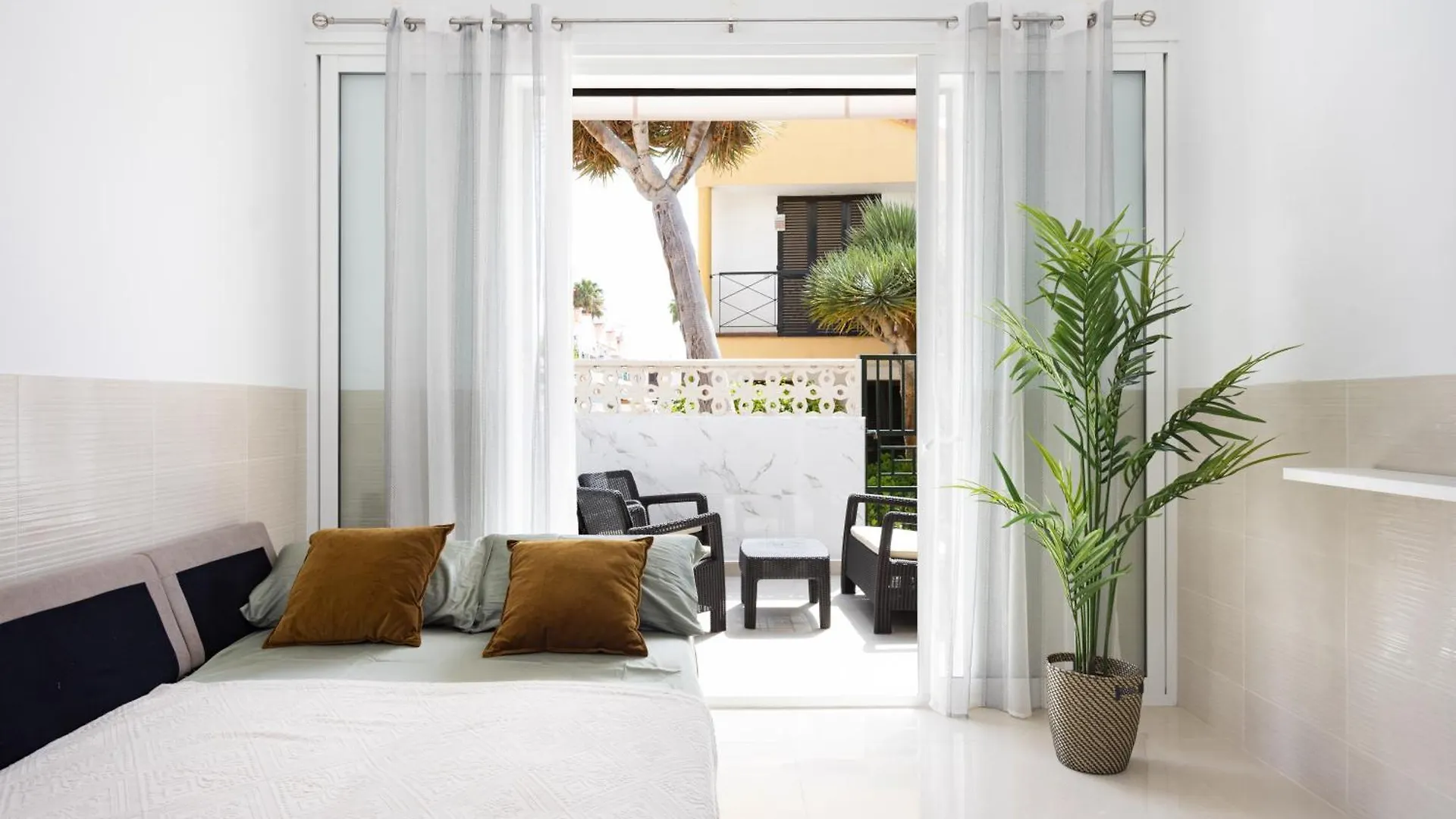 Two Apartments 250M From Las Americas Beach Playa de las Américas España