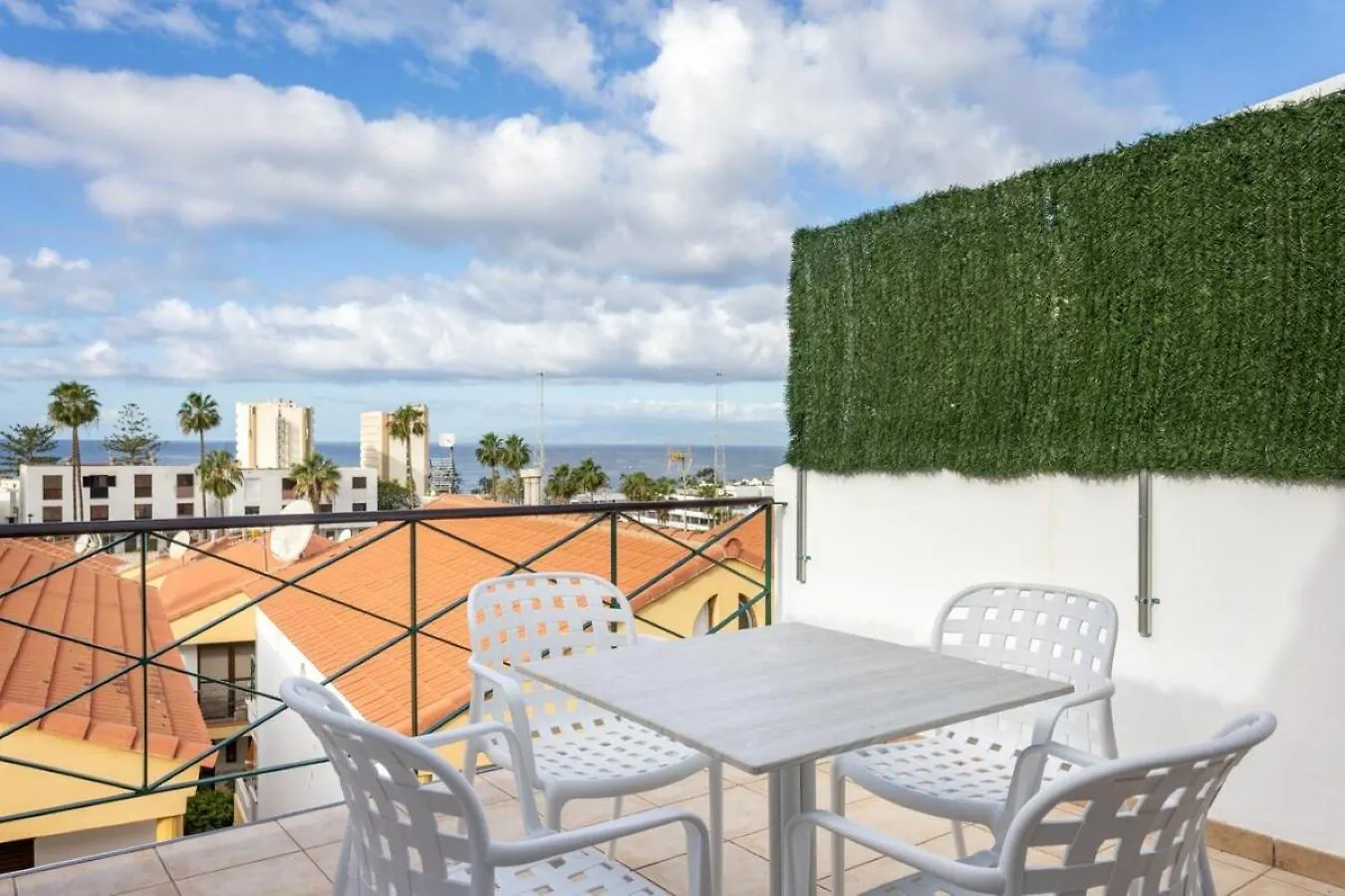 Two Apartments 250M From Las Americas Beach Playa de las Américas