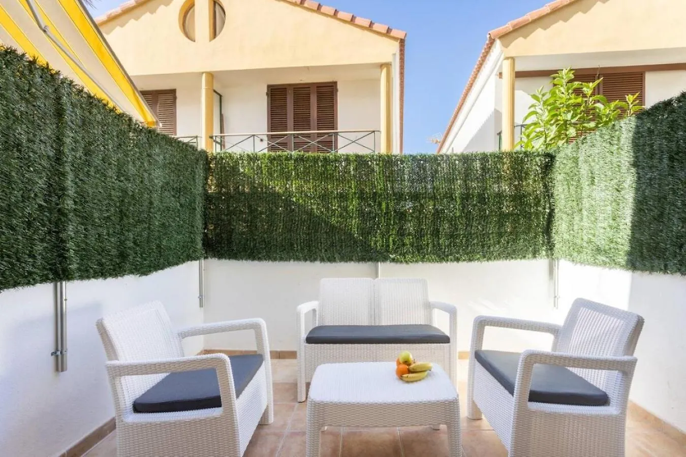 Two Apartments 250M From Las Americas Beach プラヤ・デ・ラス・アメリカス 0*,