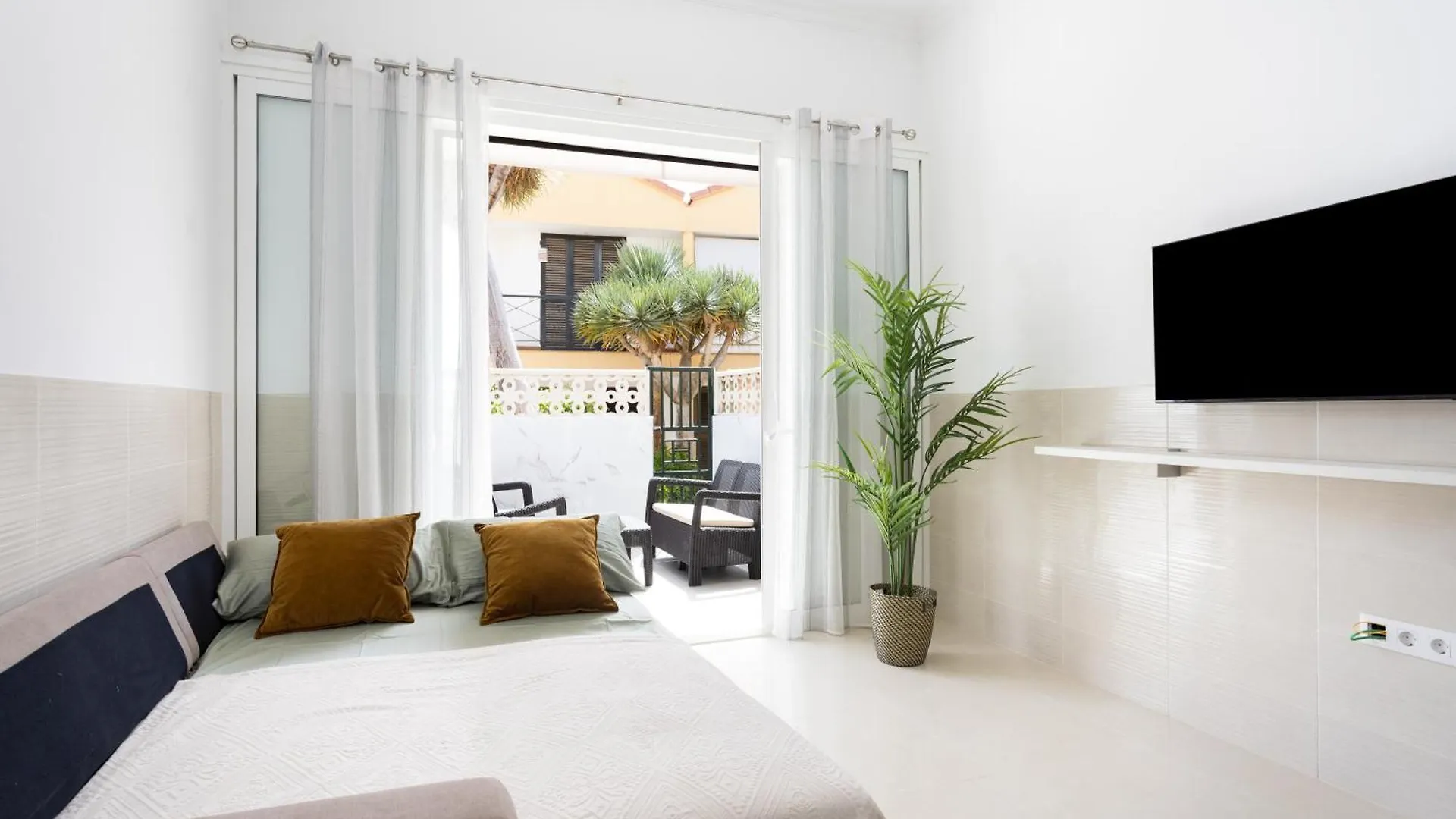 Two Apartments 250M From Las Americas Beach Playa de las Américas España